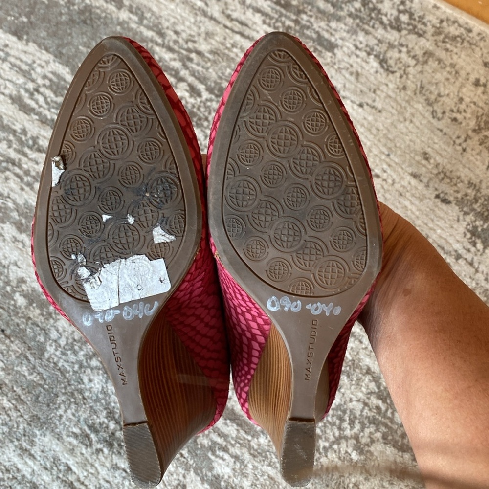 Max Studio Wedges - Picture 5 of 6